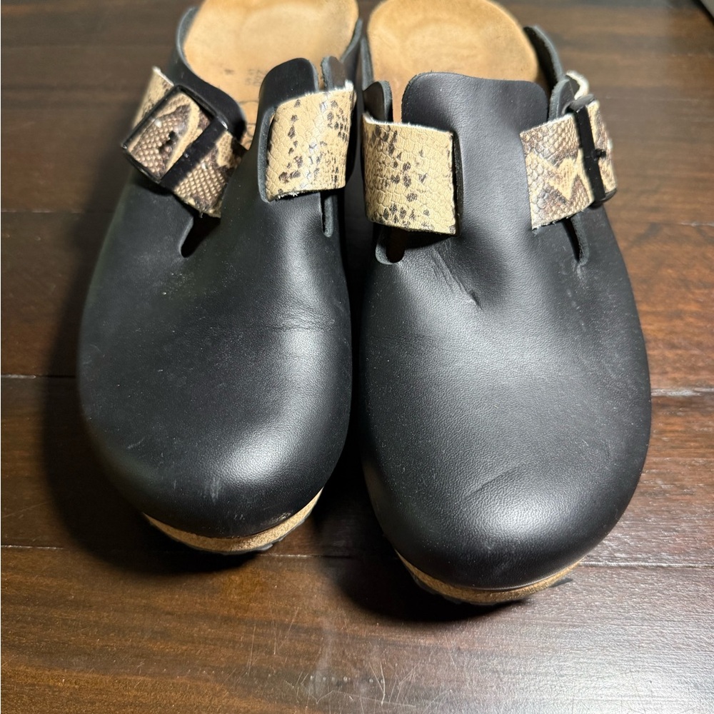 Papillio Black and Brown Slip-On Shoes - Picture 2 of 2